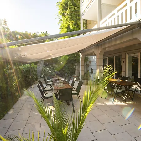 Allgovia Garni Bed & Breakfast 4*